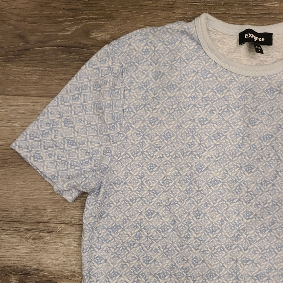 Men's Shirt - Picture 2 of 5